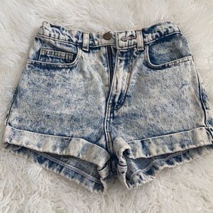 American Apparel short